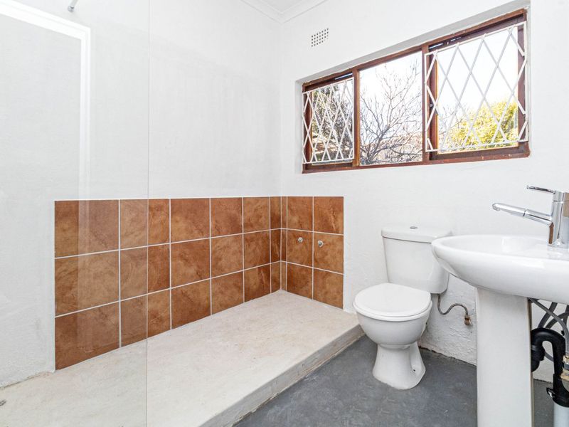 Apartment To Rent in North Riding - Photo 10