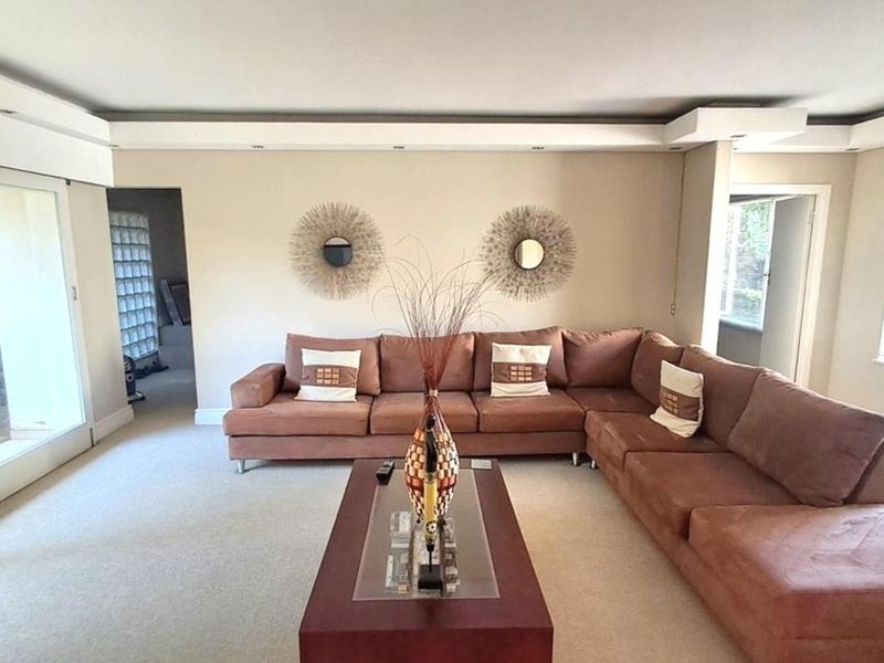 House For Sale in Durban North Central - Photo 4