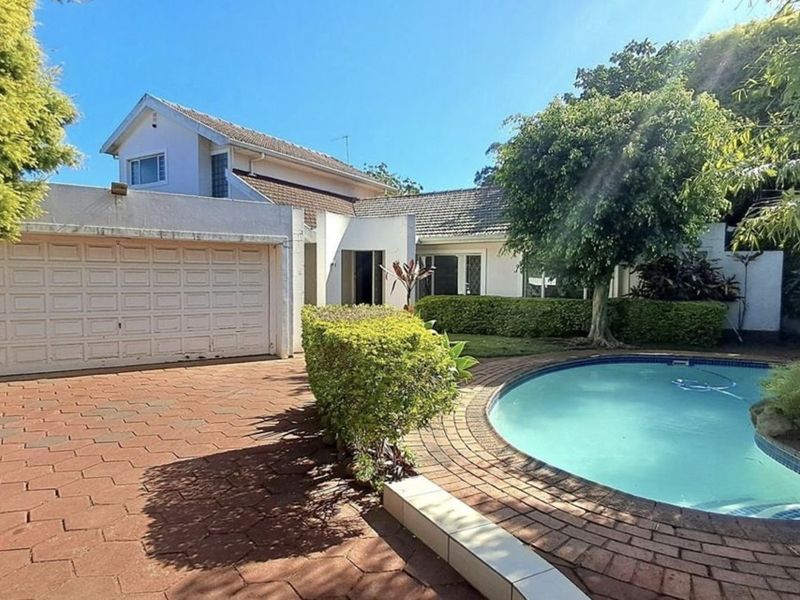 House For Sale in Durban North Central - Photo 2