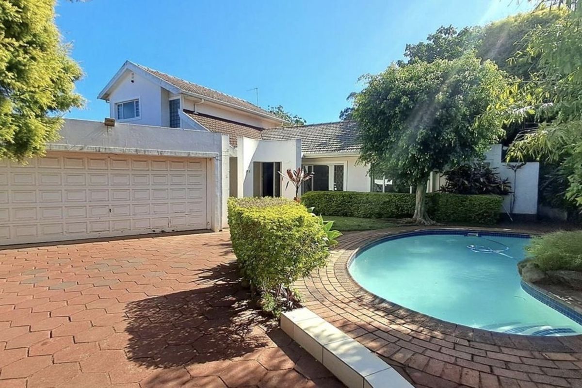 House For Sale in Durban North Central - Photo 2