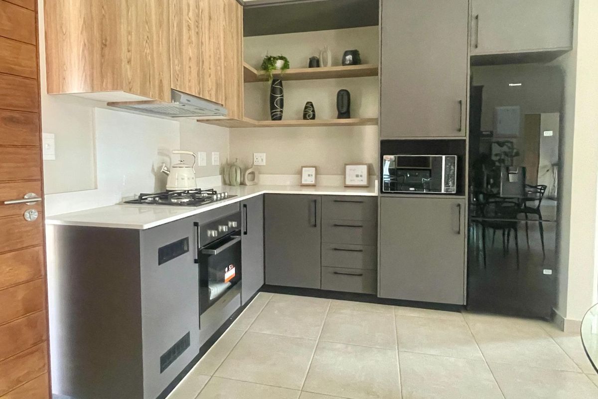 Apartment For Sale in Rietvalleirand - Photo 5