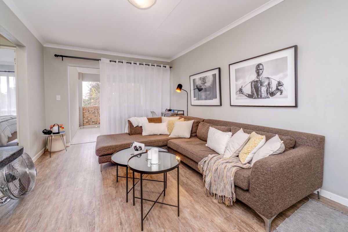 Apartment For Sale in Linden - Photo 3