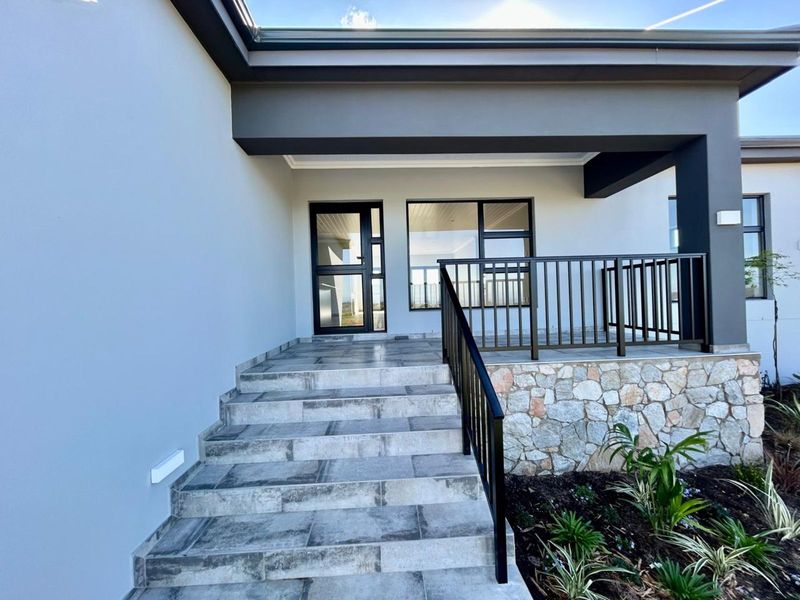 House For Sale in Stilbaai Wes - Photo 2