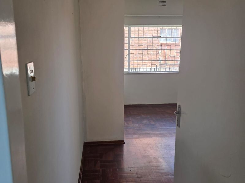 Apartment To Rent in Lambton - Photo 6