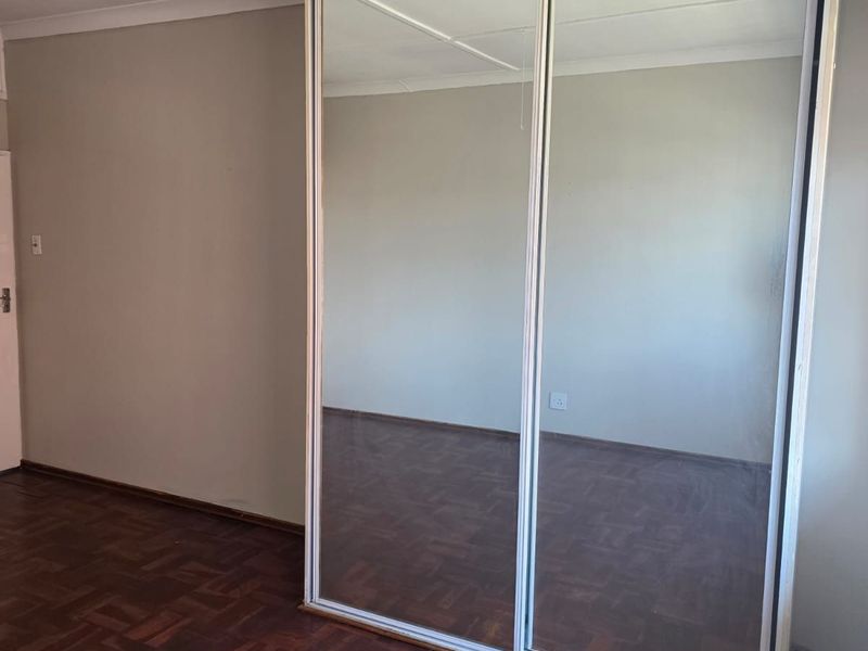 Apartment To Rent in Lambton - Photo 10