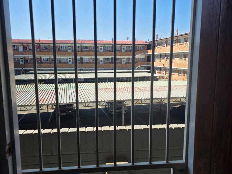 Apartment To Rent in Lambton - Photo 3