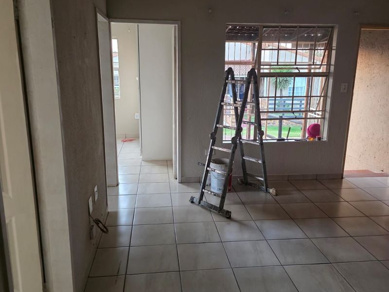 Townhouse To Rent in Elspark - Photo 3