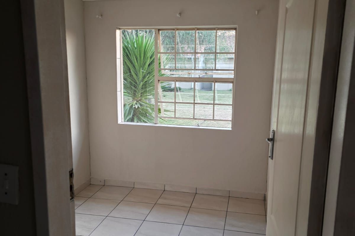 Townhouse To Rent in Elspark - Photo 5