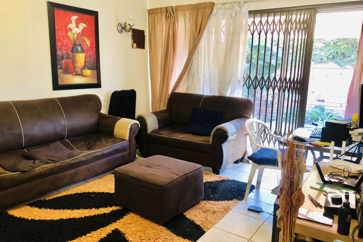 Townhouse For Sale in Strubensvallei - Photo 5
