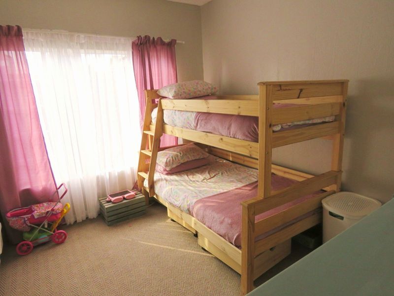 Townhouse For Sale in Rooihuiskraal North - Photo 8