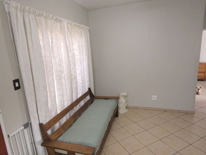 Townhouse For Sale in Rooihuiskraal North - Photo 7