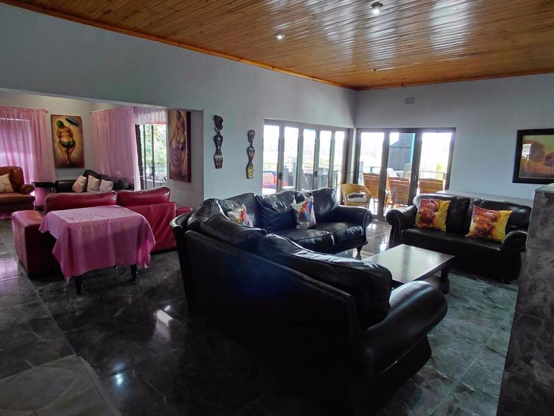 House For Sale in Oudtshoorn South - Photo 4