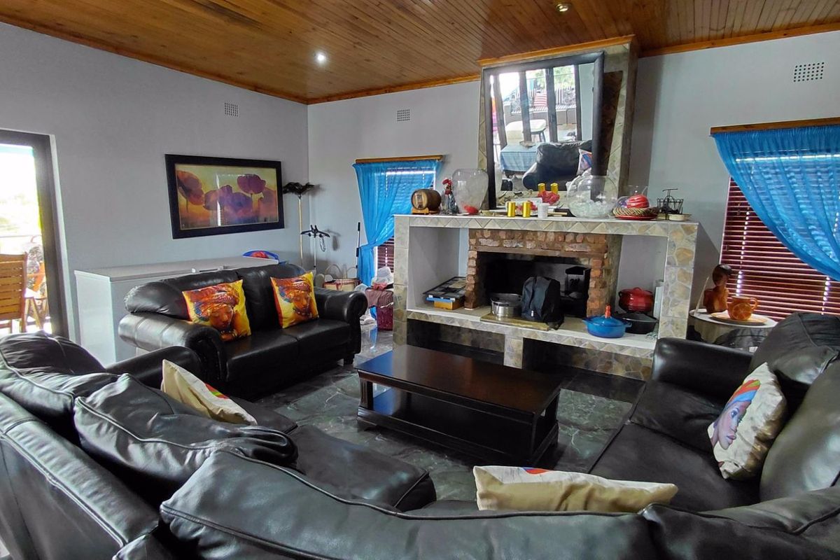 House For Sale in Oudtshoorn South - Photo 5