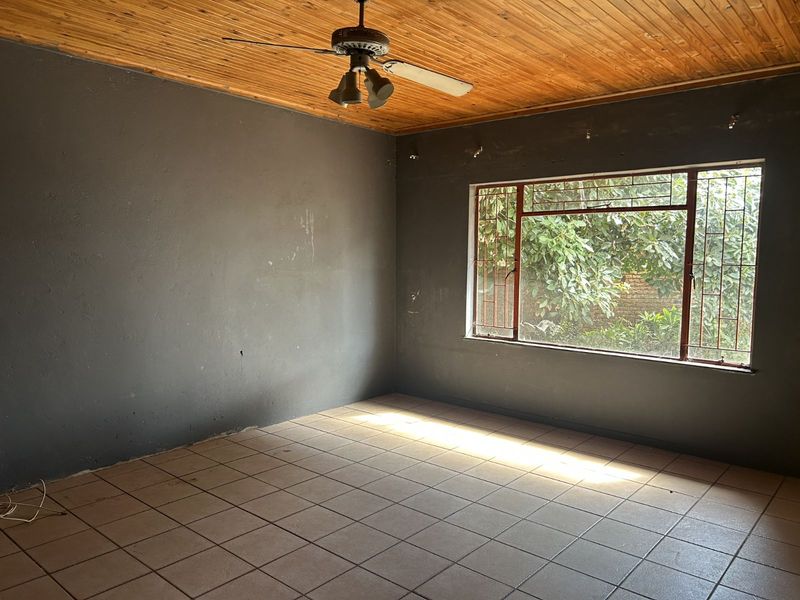 House For Sale in Ivy Park - Photo 8