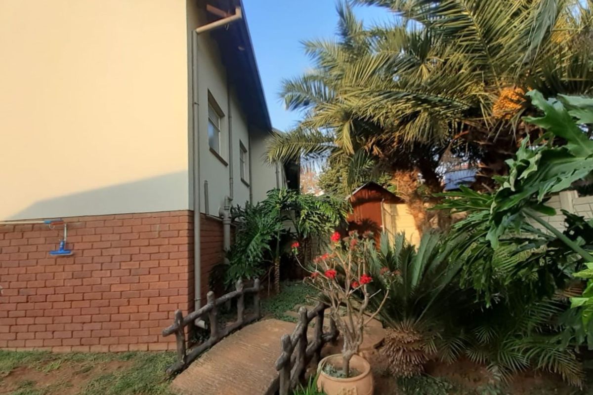 House For Sale in Pierre Van Ryneveld - Photo 3