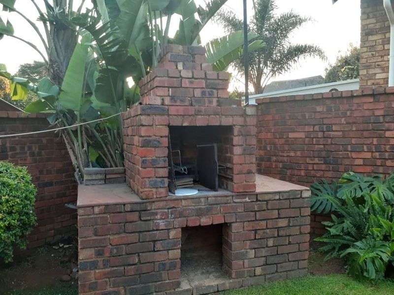 House For Sale in Pierre Van Ryneveld - Photo 10