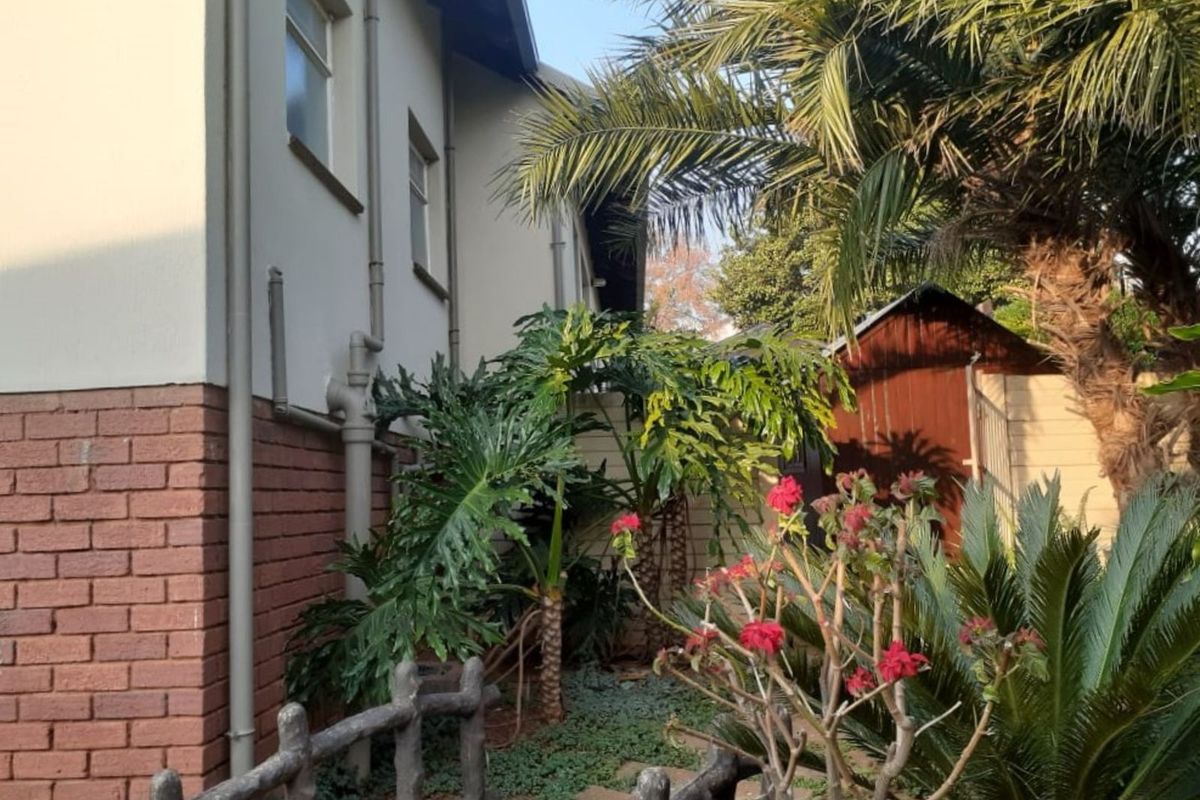 House For Sale in Pierre Van Ryneveld - Photo 4