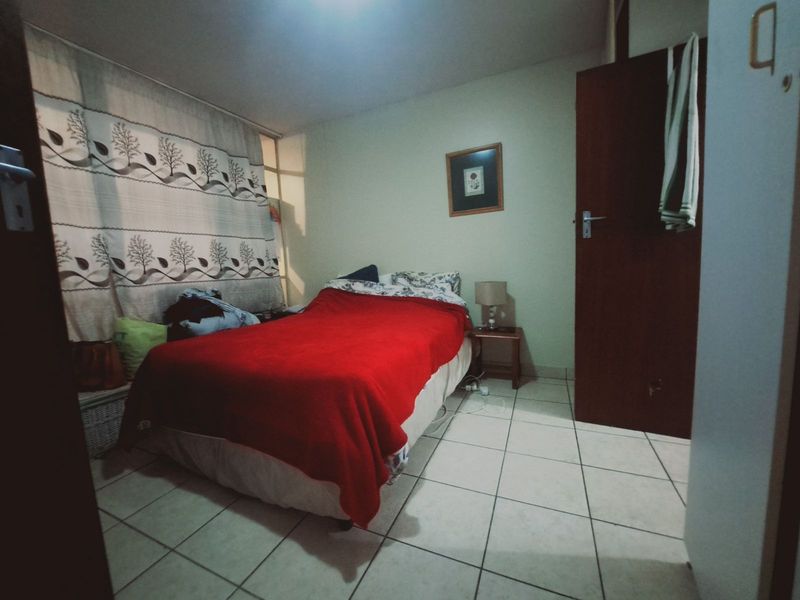 Apartment For Sale in Sunnyside - Photo 8