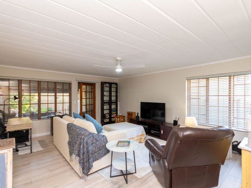 Apartment For Sale in Paulshof - Photo 5