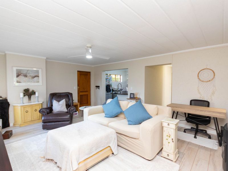 House For Sale in Paulshof - Photo 3