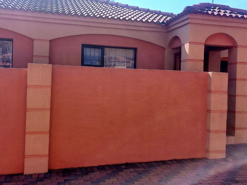 Townhouse For Sale in Polokwane Central - Photo 3