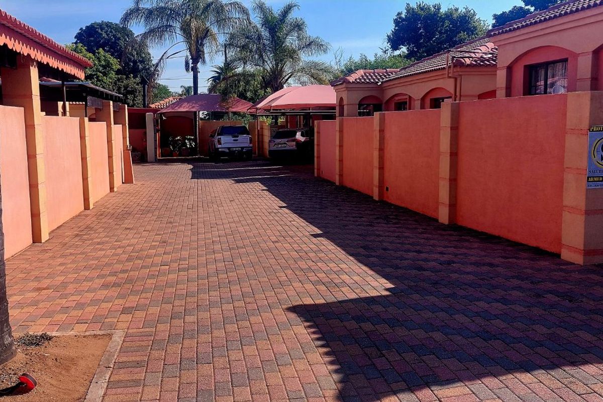 Townhouse For Sale in Polokwane Central - Photo 4