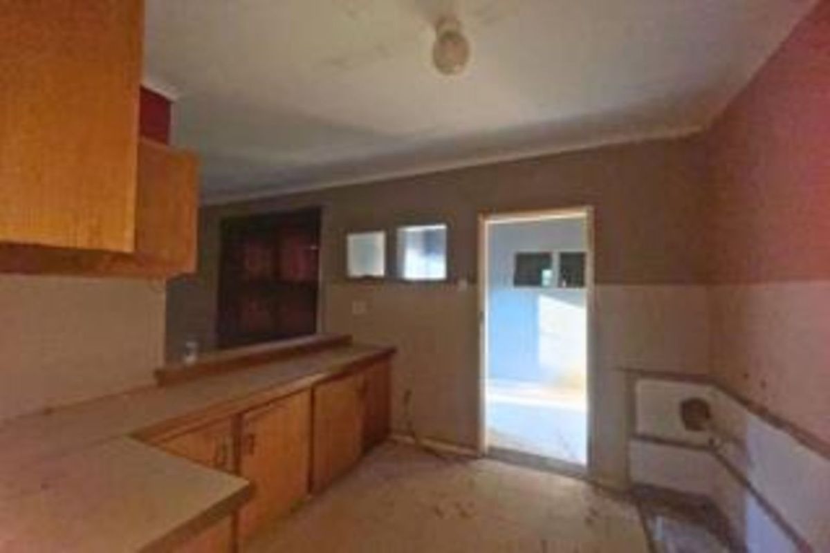 House For Sale in Flora Park - Photo 2