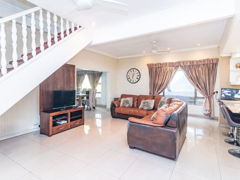 House For Sale in Bryanston - Photo 9