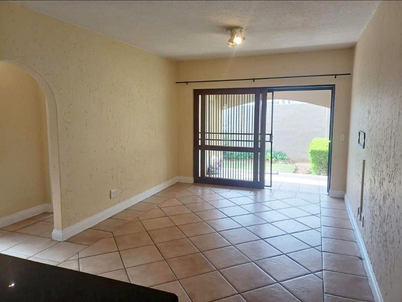 House For Sale in Fourways - Photo 6
