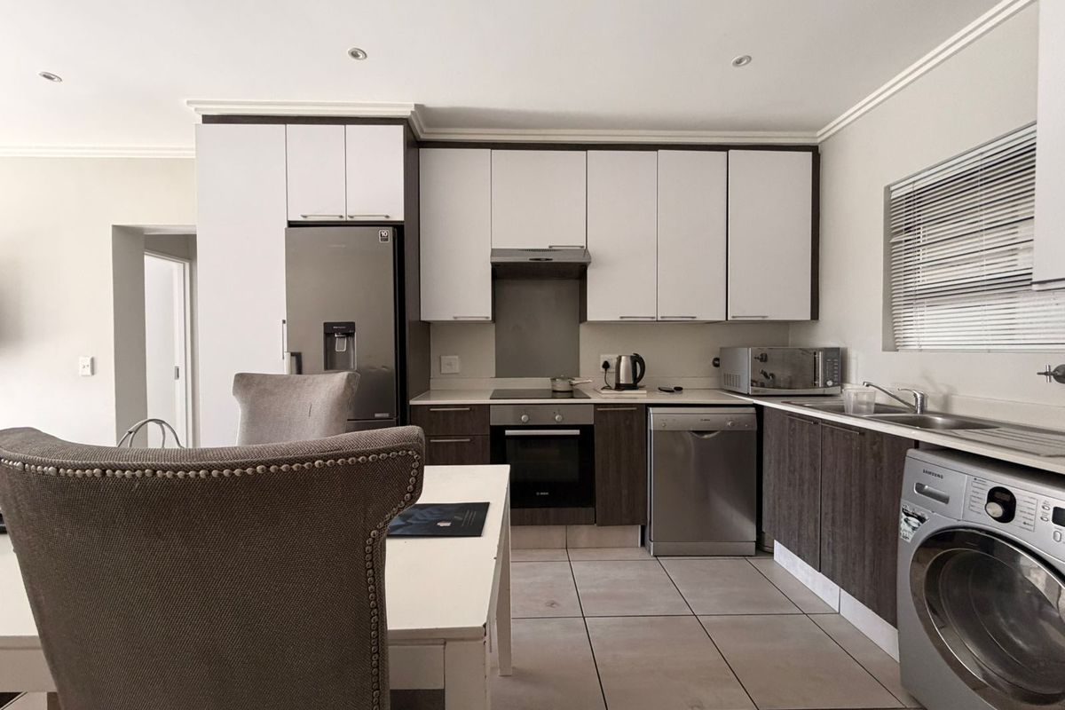 House For Sale in Lonehill - Photo 5
