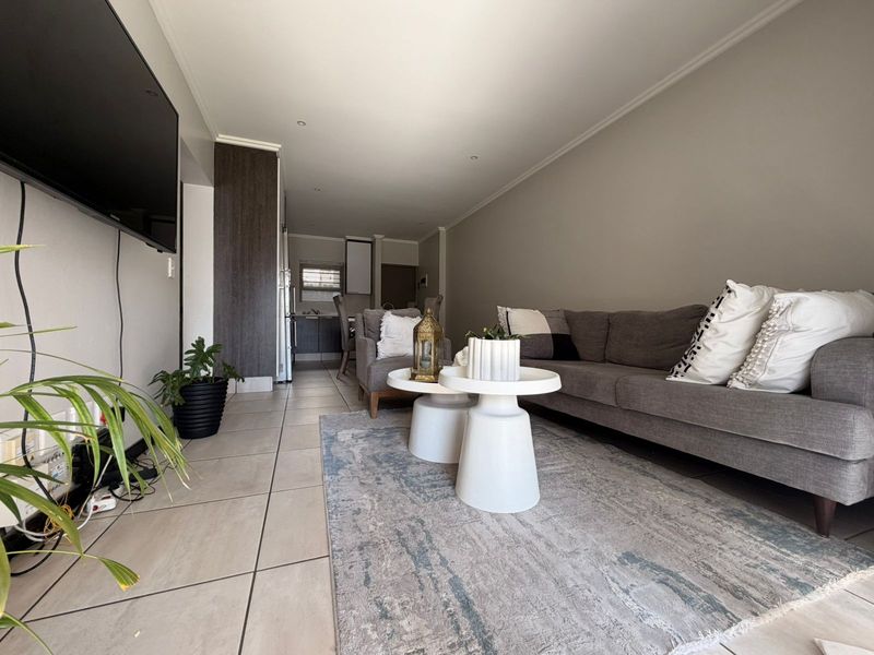House For Sale in Lonehill - Photo 3