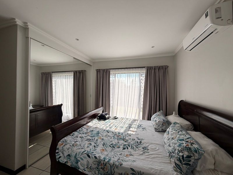 House For Sale in Lonehill - Photo 7