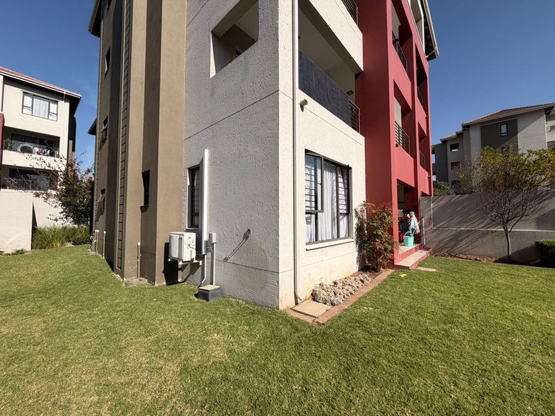 House For Sale in Lonehill - Photo 2