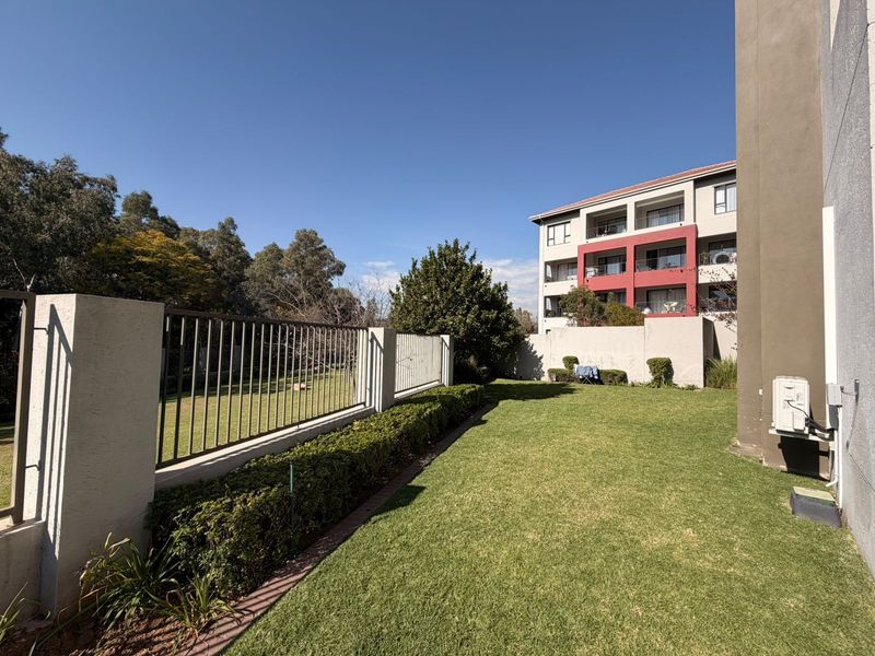 Apartment To Rent in Lonehill - Photo 5