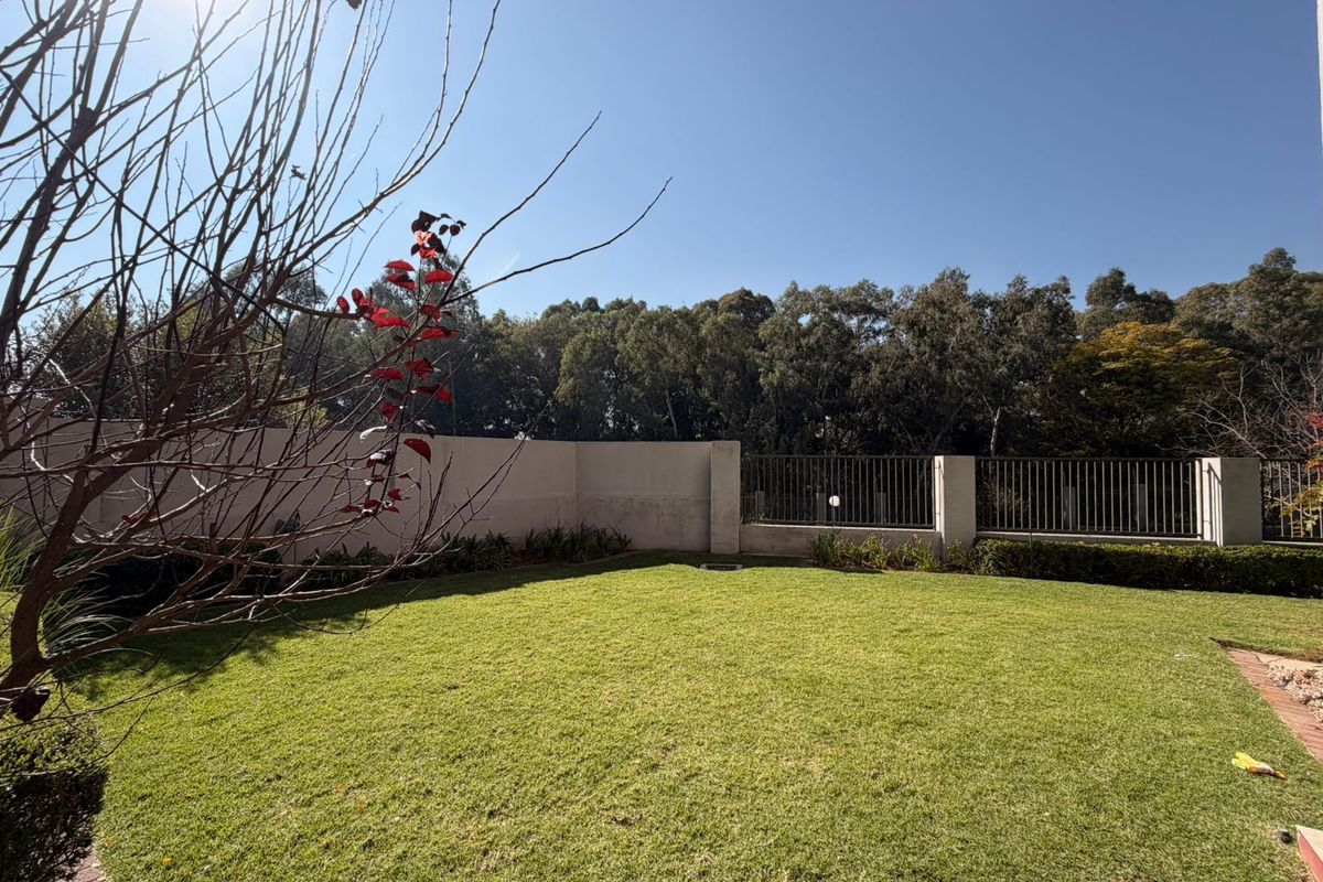 Apartment To Rent in Lonehill - Photo 4