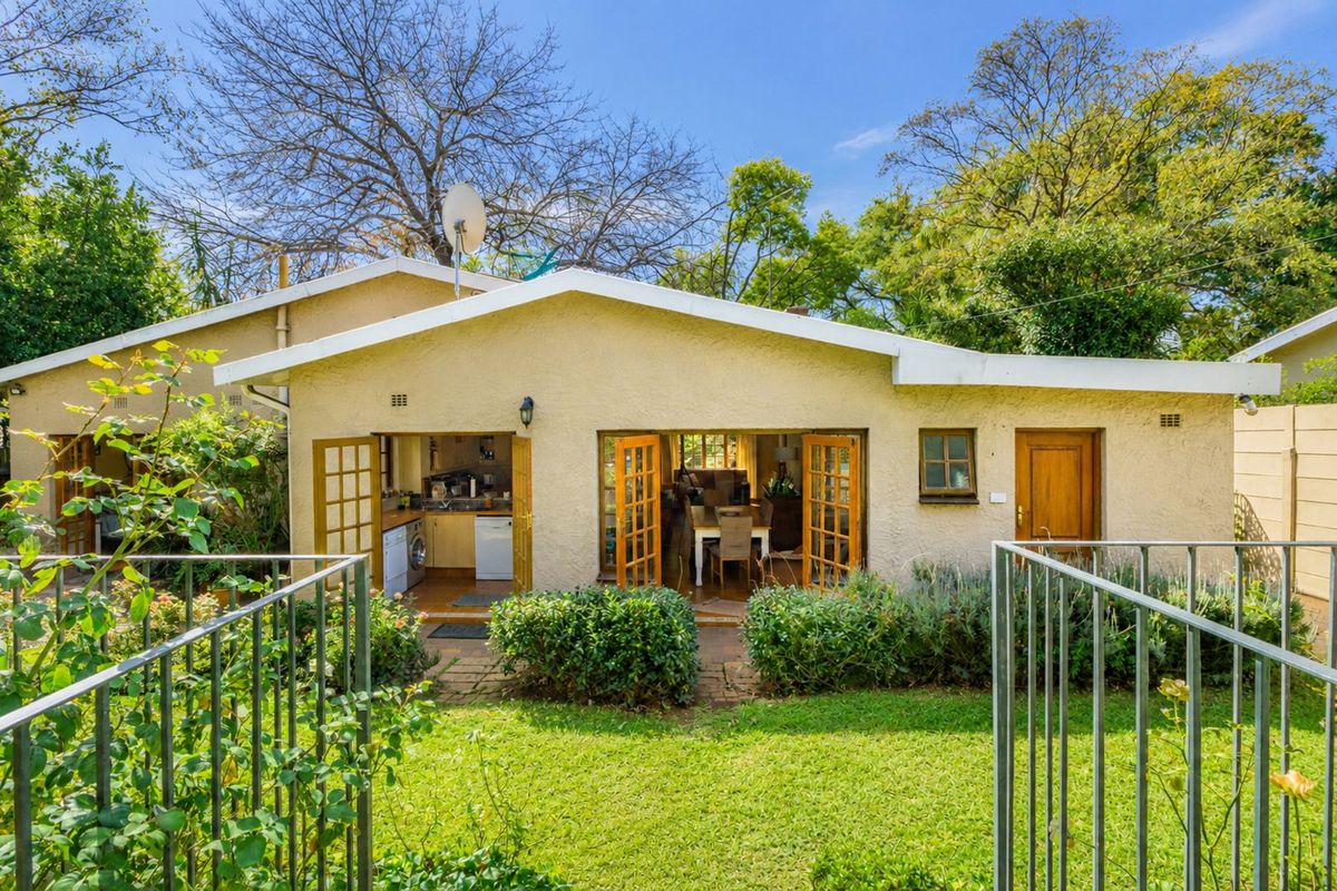 House For Sale in Blairgowrie - Photo 2