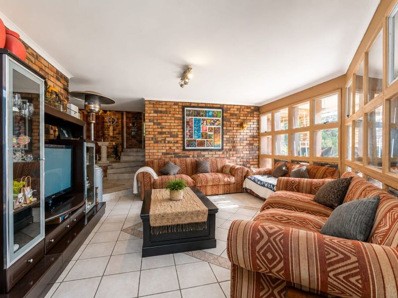 House For Sale in Northcliff - Photo 5
