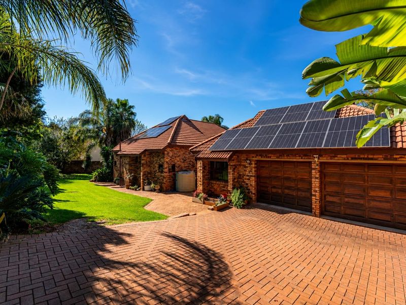 House For Sale in Northcliff - Photo 1