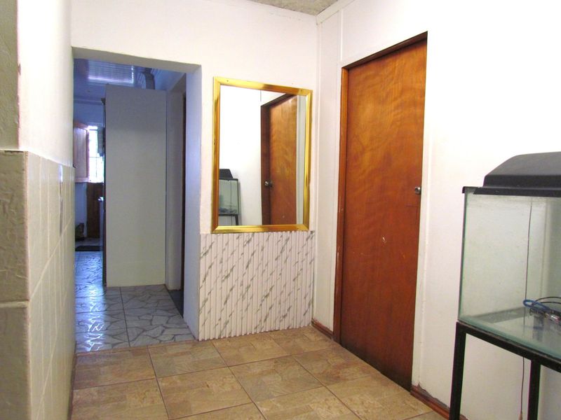 House For Sale in Uitenhage Central - Photo 10