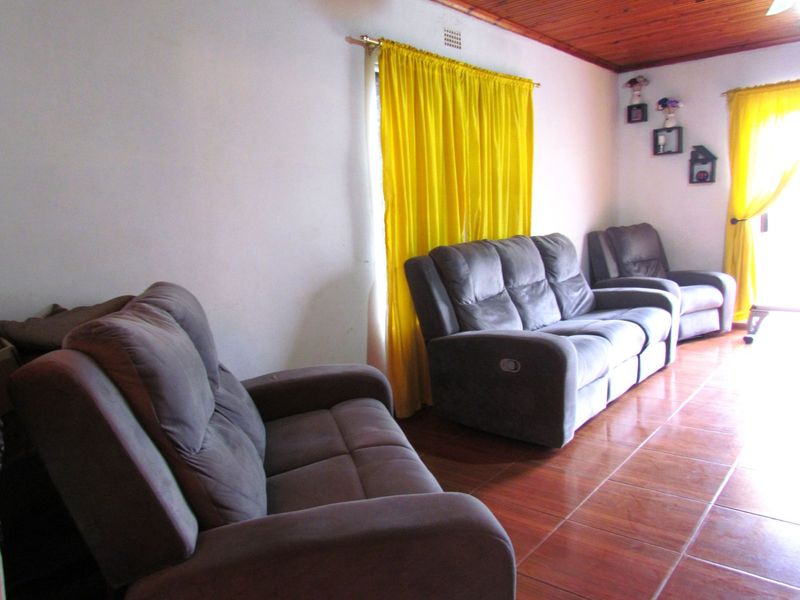House For Sale in Uitenhage Central - Photo 7