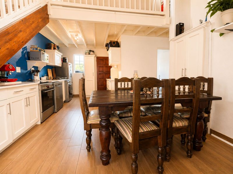 Townhouse For Sale in Douglasdale - Photo 7