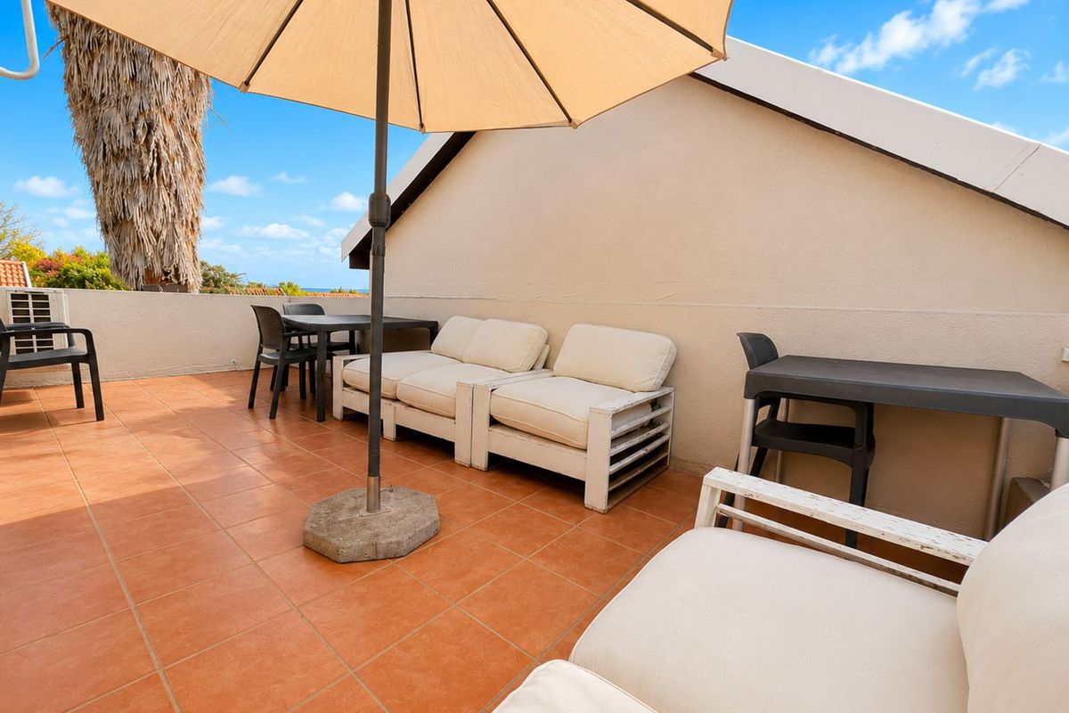 Townhouse For Sale in Douglasdale - Photo 5