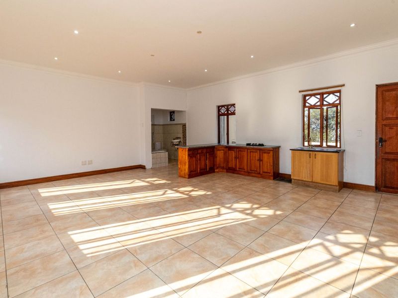 Apartment To Rent in North Riding - Photo 3