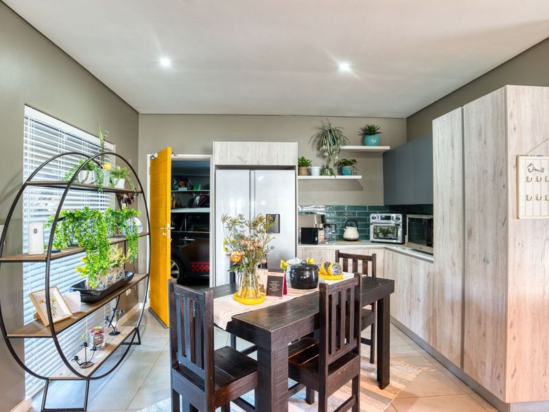 House For Sale in Hartland Lifestyle Estate - Photo 10