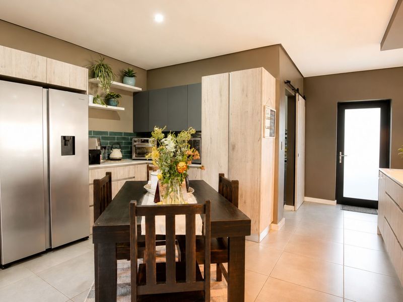 House For Sale in Hartland Lifestyle Estate - Photo 9