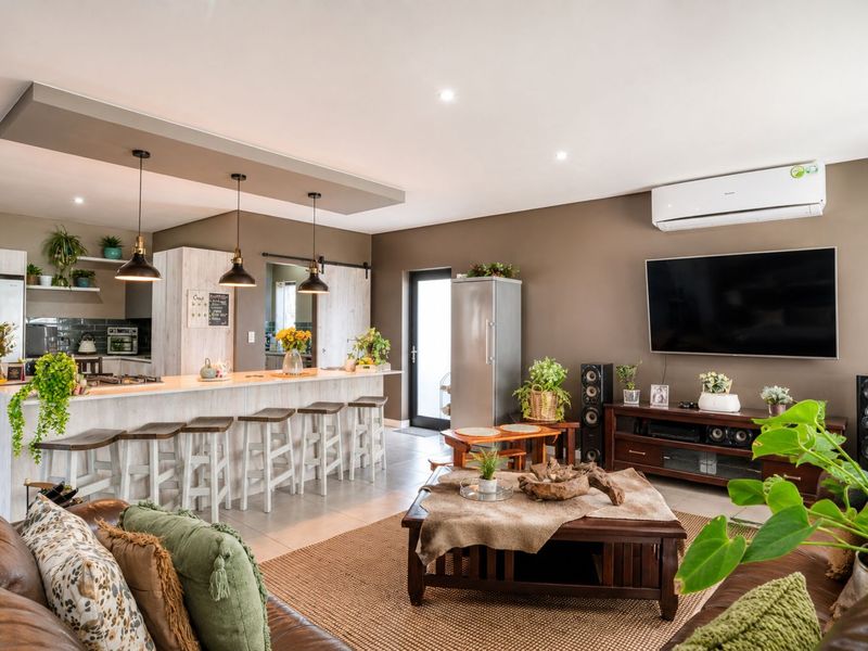 House For Sale in Hartland Lifestyle Estate - Photo 5