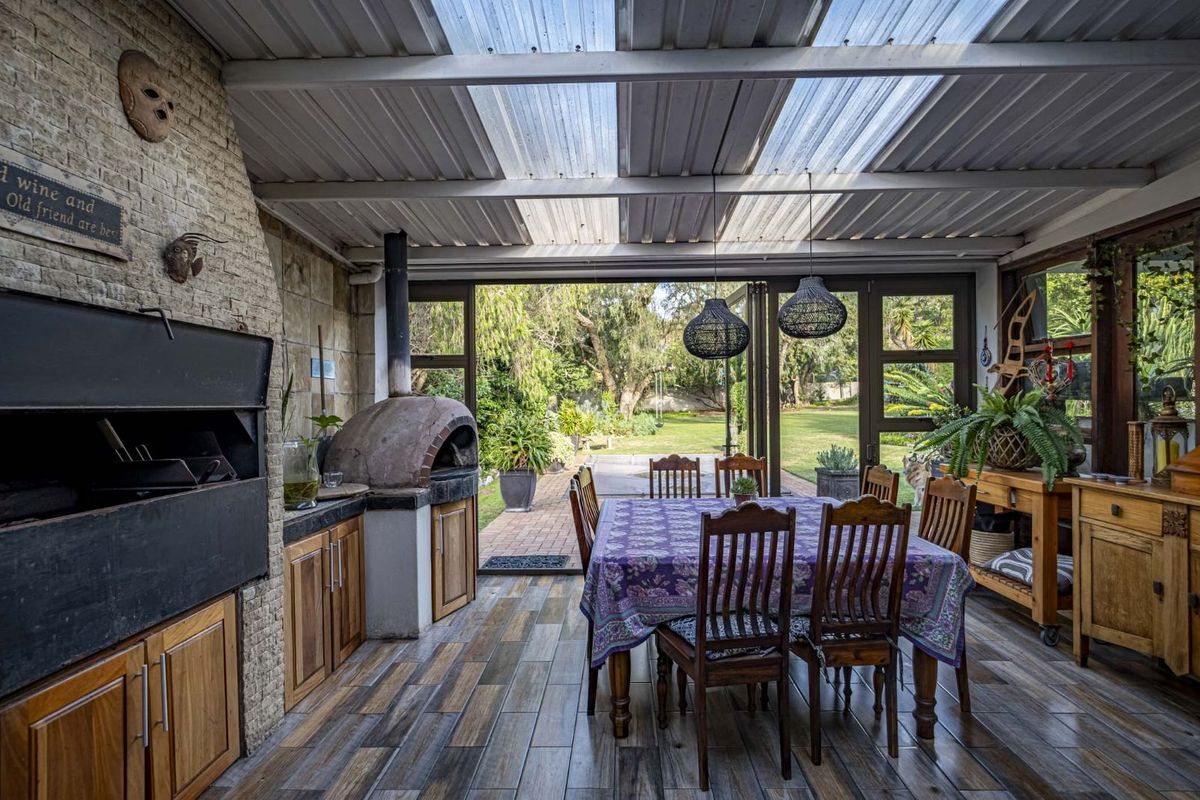 House For Sale in Walmer - Photo 2