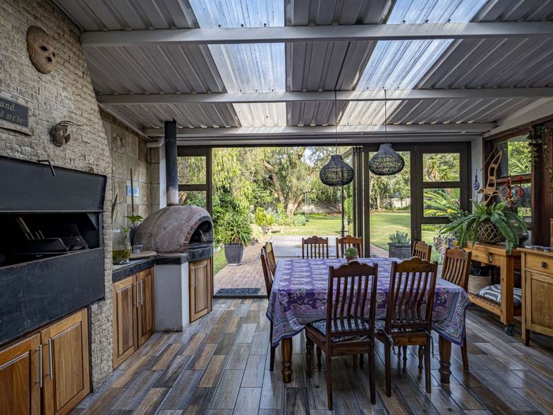 House For Sale in Walmer - Photo 2