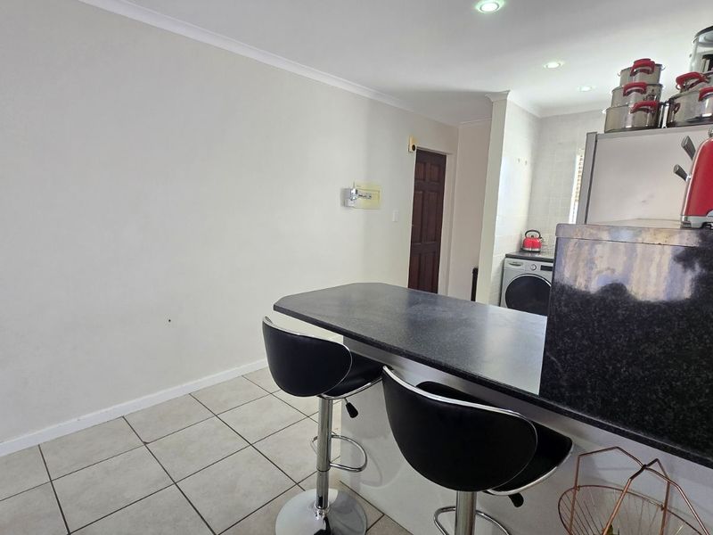 Apartment For Sale in Fairview Golf Estate - Photo 5