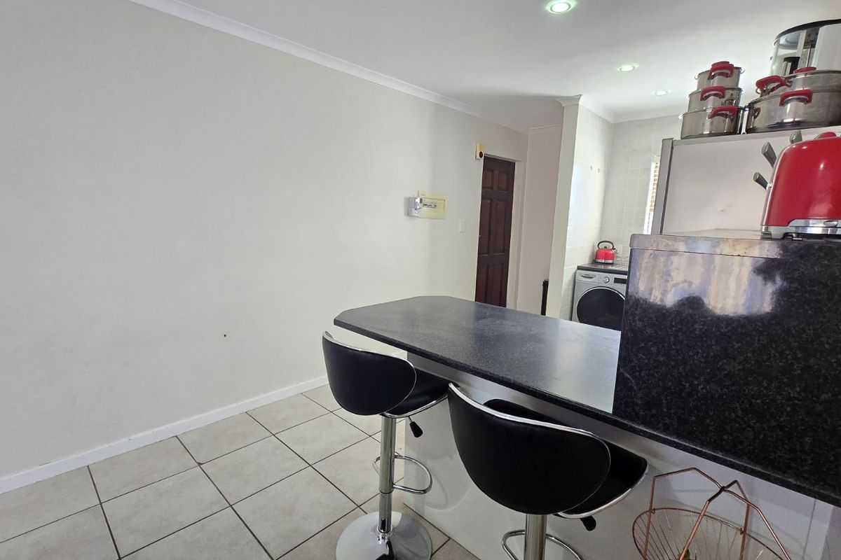Apartment For Sale in Fairview Golf Estate - Photo 5
